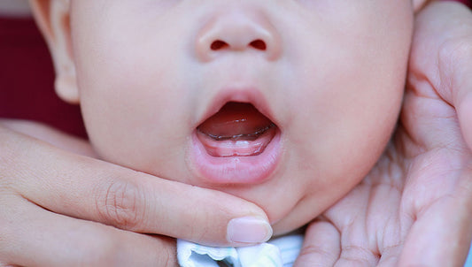 Comment Soulager les Douleurs de Gencives de Bébé avec l'Anneau de Dentition ?